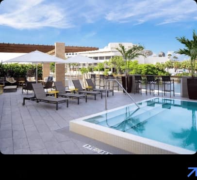 Commercial Pool Cleaning